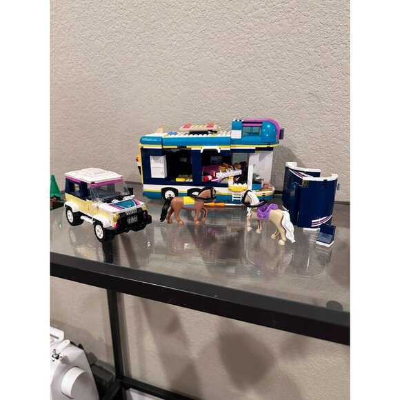 LEGO FRIENDS Horse Show Trailer 41722 Retired Set with Manual *Missing Pieces* - Picture 8 of 11